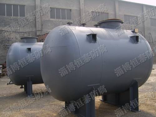 鋼襯塑臥式化學(xué)水儲(chǔ)罐